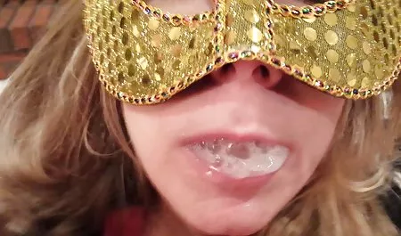 Sayang bokep online indo hd India mengisap kontol