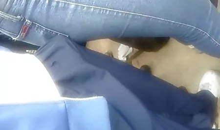 Dua indo bokep on line gadis berdebat siapa yang lebih baik