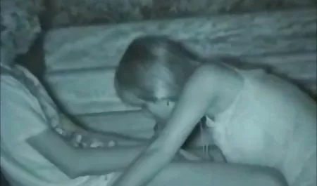 Gadis berambut keriting dengan payudara bokep online hd indo besar menaklukkan kawan