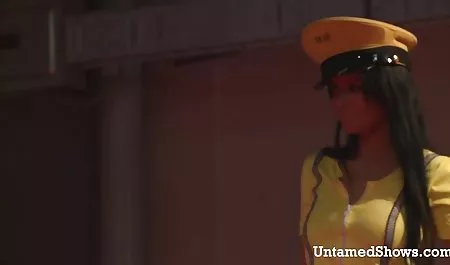 Seorang pria selingkuh dengan indo sex online kekasihnya berambut pirang