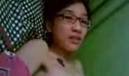 Obrolan kecantikan Kira Kener untuk membintangi video web indo bokep rumah
