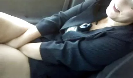 Cewek kumpulan bokep indo online Busty membantu pacarnya cum dengan melompat pada kemaluannya!