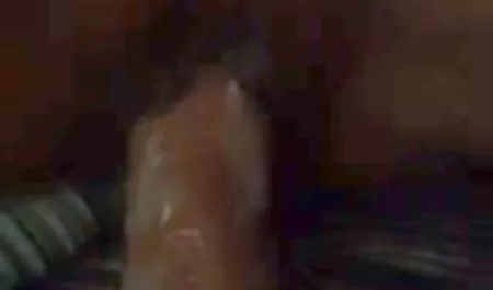 Ketika pelayan seperti itu bekerja di rumah, Anda selalu bisa sex onlen indo memberikan ayam Anda ke mulutnya!