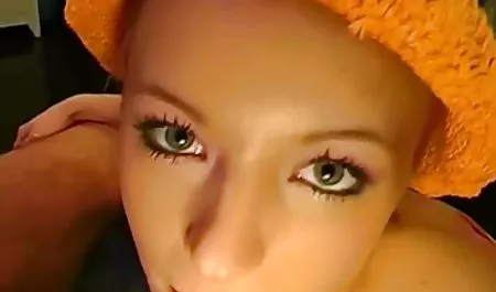 Tee indo sex online dengan gadis-gadis muda dan tua