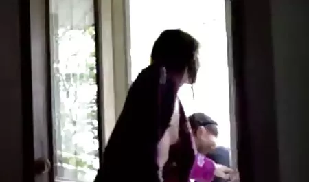 Dua anak ayam seksi dengan kecenderungan lesbian bokep onlen indo dan dildo transparan mereka!