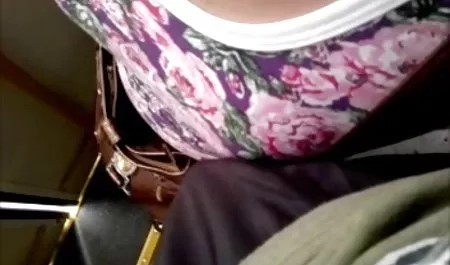 Bercinta bokeo online indo dengan seorang gadis muda